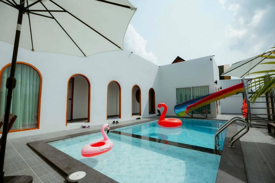 V house 1 Villa in Pattaya City