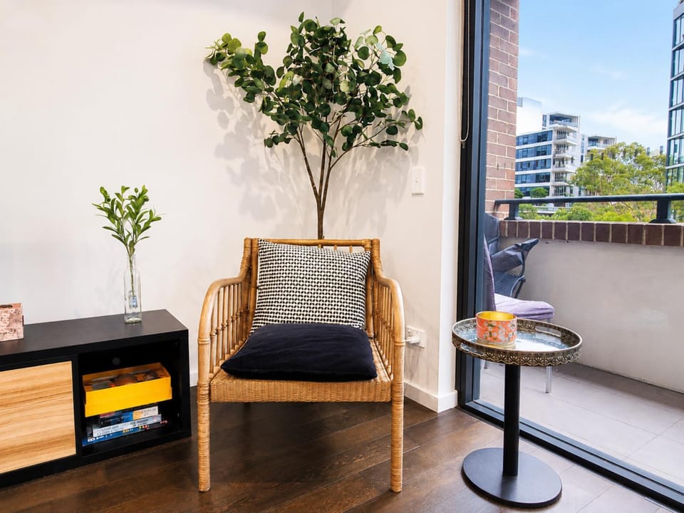 Modern 2BDR Near Airport and Train Station Apartment in Mascot