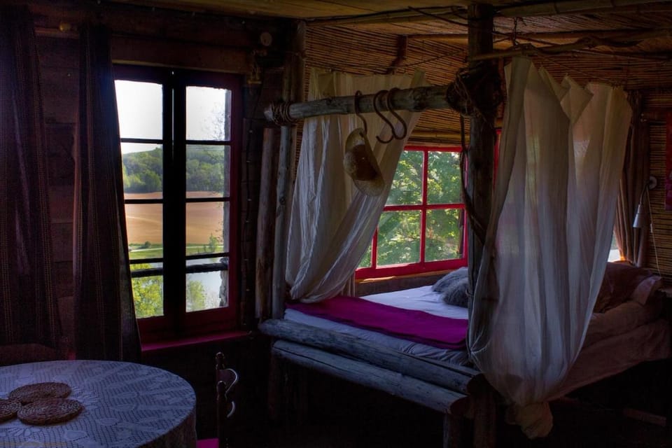 Cabane Layénie sous les étoiles Chalet in Nouvelle-Aquitaine