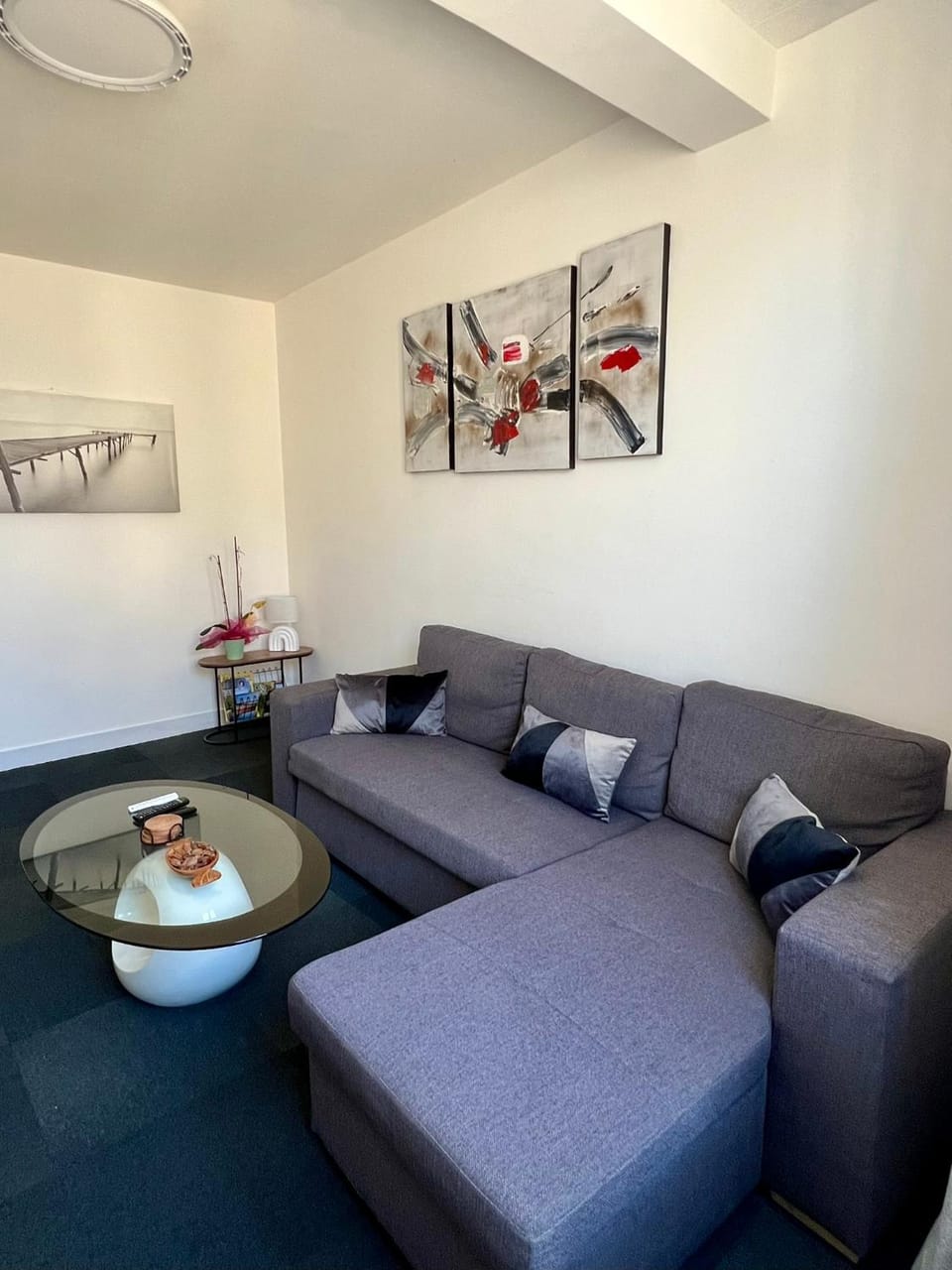 Living room, Seating area