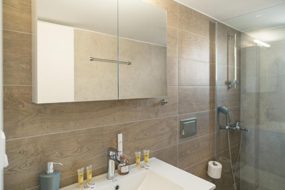 Harmony Awaits B Apartment in Pireas