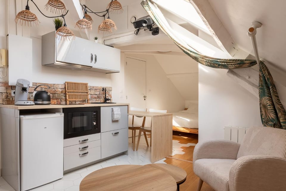 Studio cosy sous les toits, Centre Rouen Apartment in Rouen