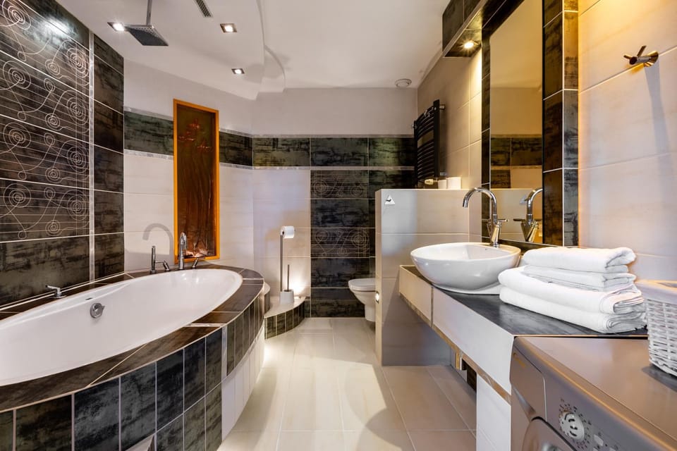 Bathroom, Bath