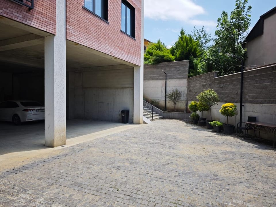 Property building, Facade/entrance, Inner courtyard view, Parking