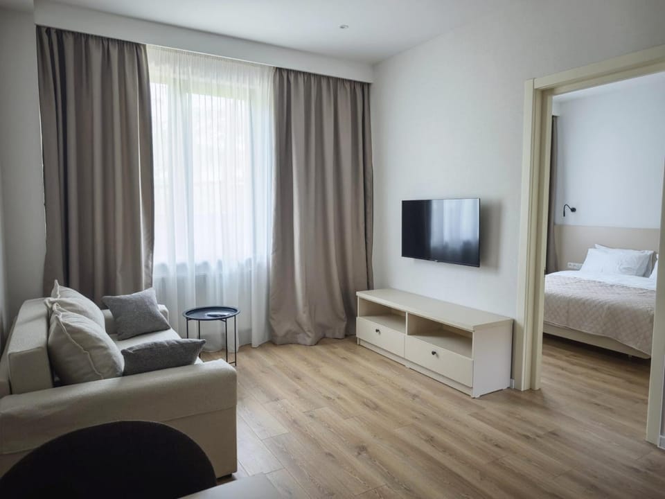 TV and multimedia, Living room, Photo of the whole room, Seating area