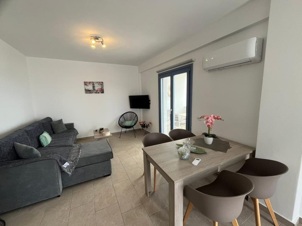 Aegean Mirror Andros Apartment in Decentralized Administration of the Aegean