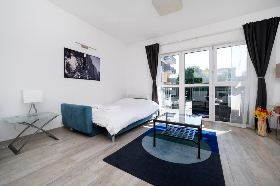 Bed, Living room, Photo of the whole room, Seating area, Bedroom