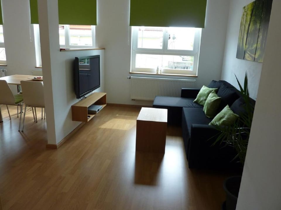 TV and multimedia, Seating area