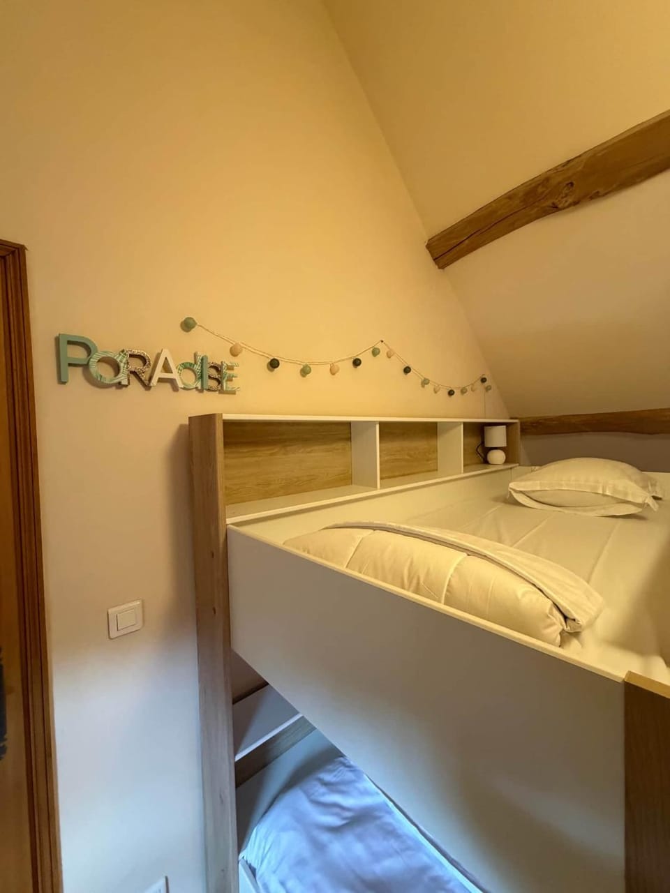 Photo of the whole room, Bedroom, bunk bed