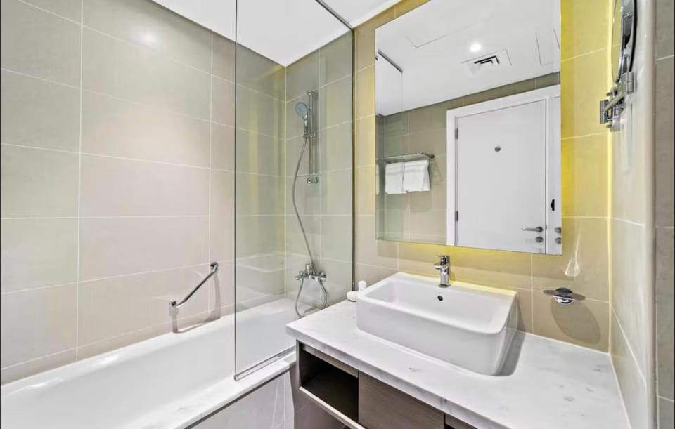 Shower, Bathroom, Bath, towels