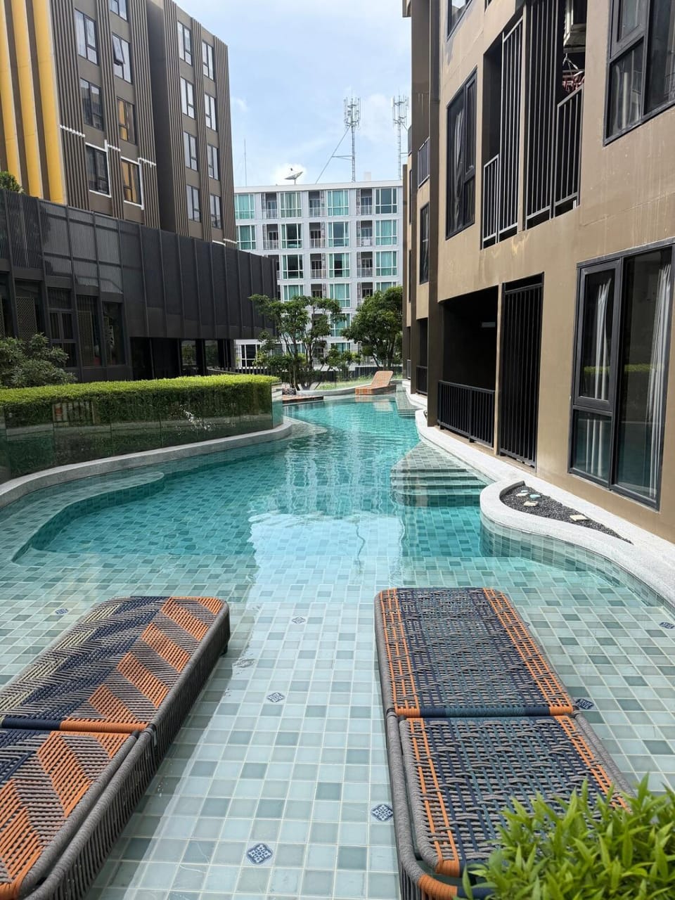 Swimming pool