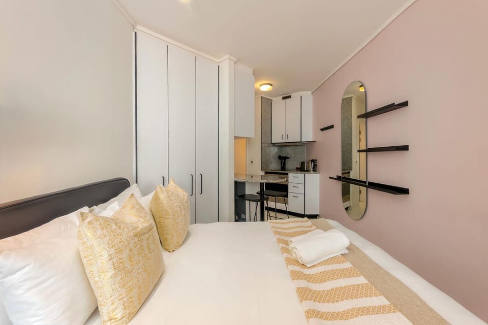 Flamingo 605 -Seapoint Apartment in Sea Point