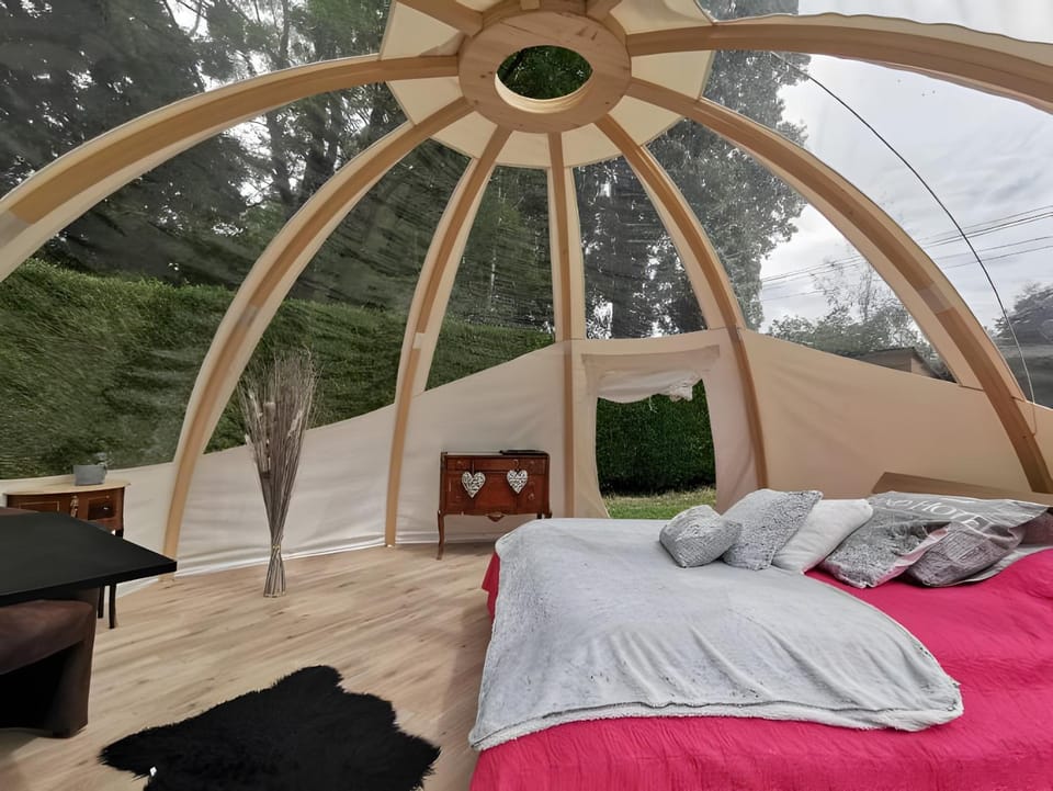 Property building, Living room, Bedroom