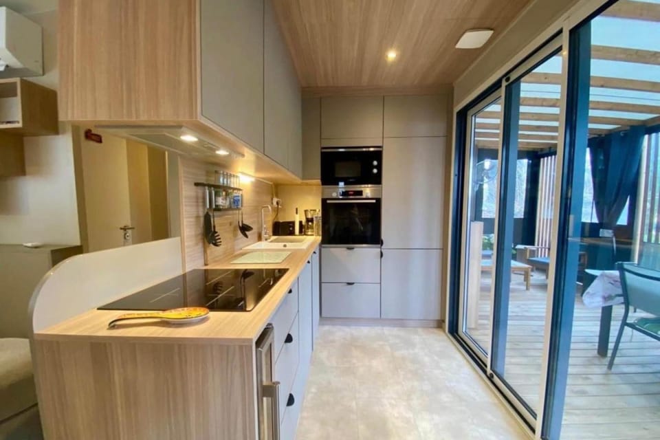 Chalet in a 5-star resort with swimming pools Apartment in Roquebrune-sur-Argens