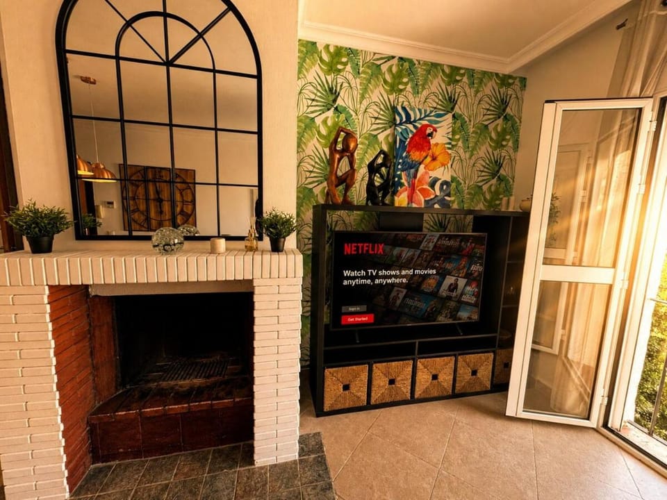 Stylish Flat in Puerto Banús - Steps to Marina Apartment in Marbella