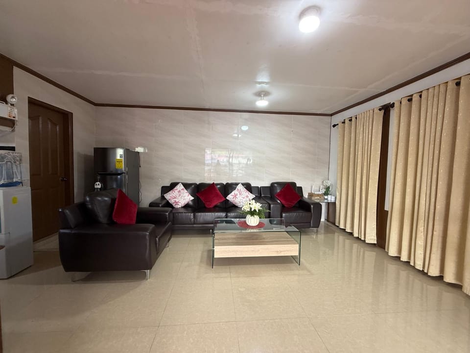 A4 Transient House Vacation rental in Baguio