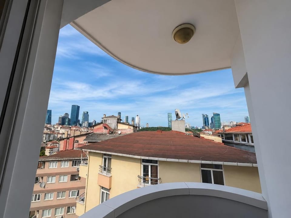 Spacious City View Home in a Central Location Apartment in Istanbul