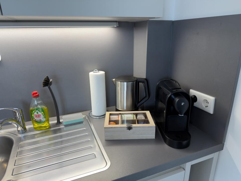Coffee/tea facilities, Kitchen or kitchenette