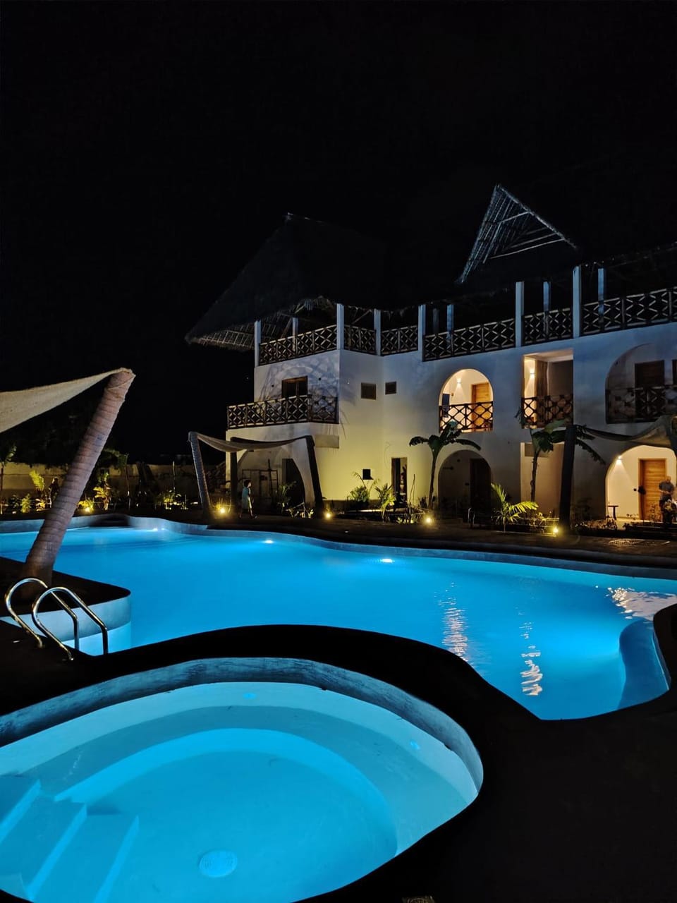 Property building, Swimming pool