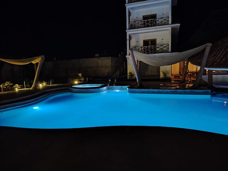 Property building, Swimming pool