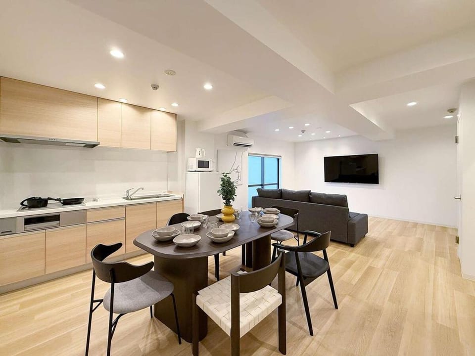 ITO BLD by b hotel - Walk to Hiroshima Shinkansen Sta Apartment in Hiroshima