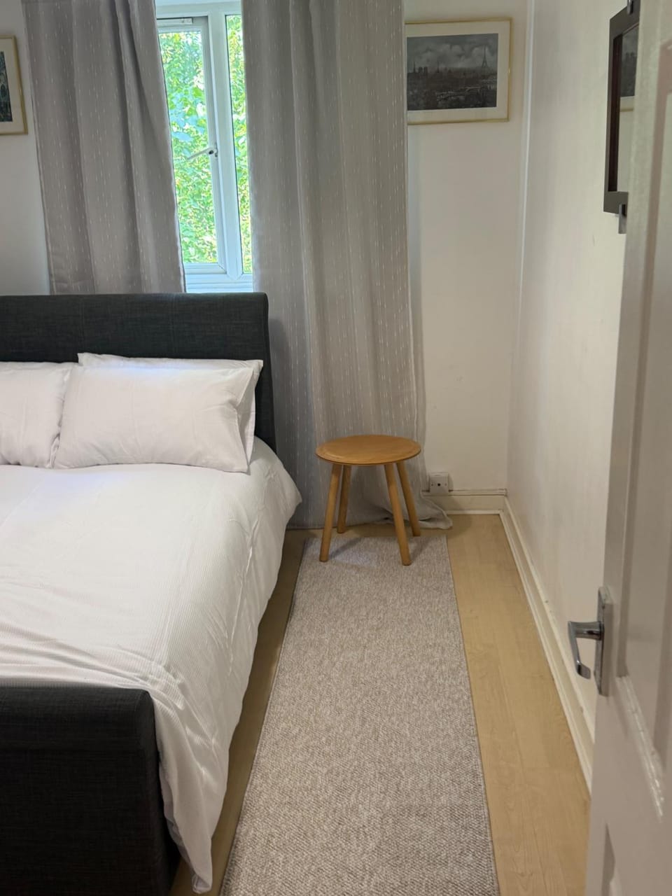 2 Bed Apartment Sleeps 4 - Free Parking - Balcony Apartment in Beckenham