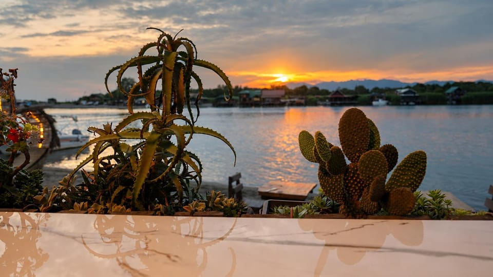 Natural landscape, View (from property/room), River view, Sunset, kitchen