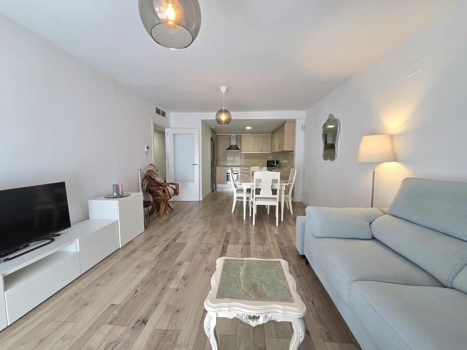Communal lounge/ TV room, Dining area