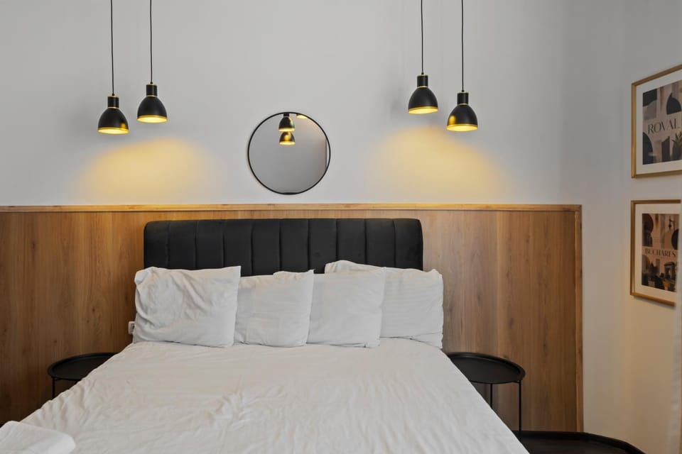 Bed, Photo of the whole room, Bedroom