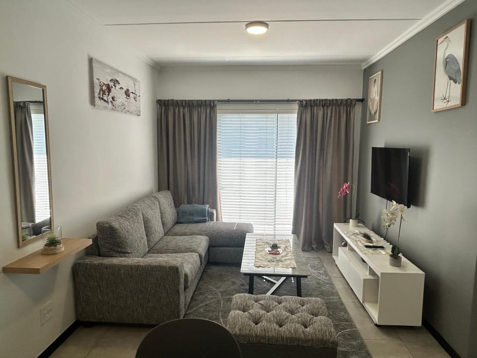 Comfy 1 Bed 1 Bath En-Suite Apartment in Sandton
