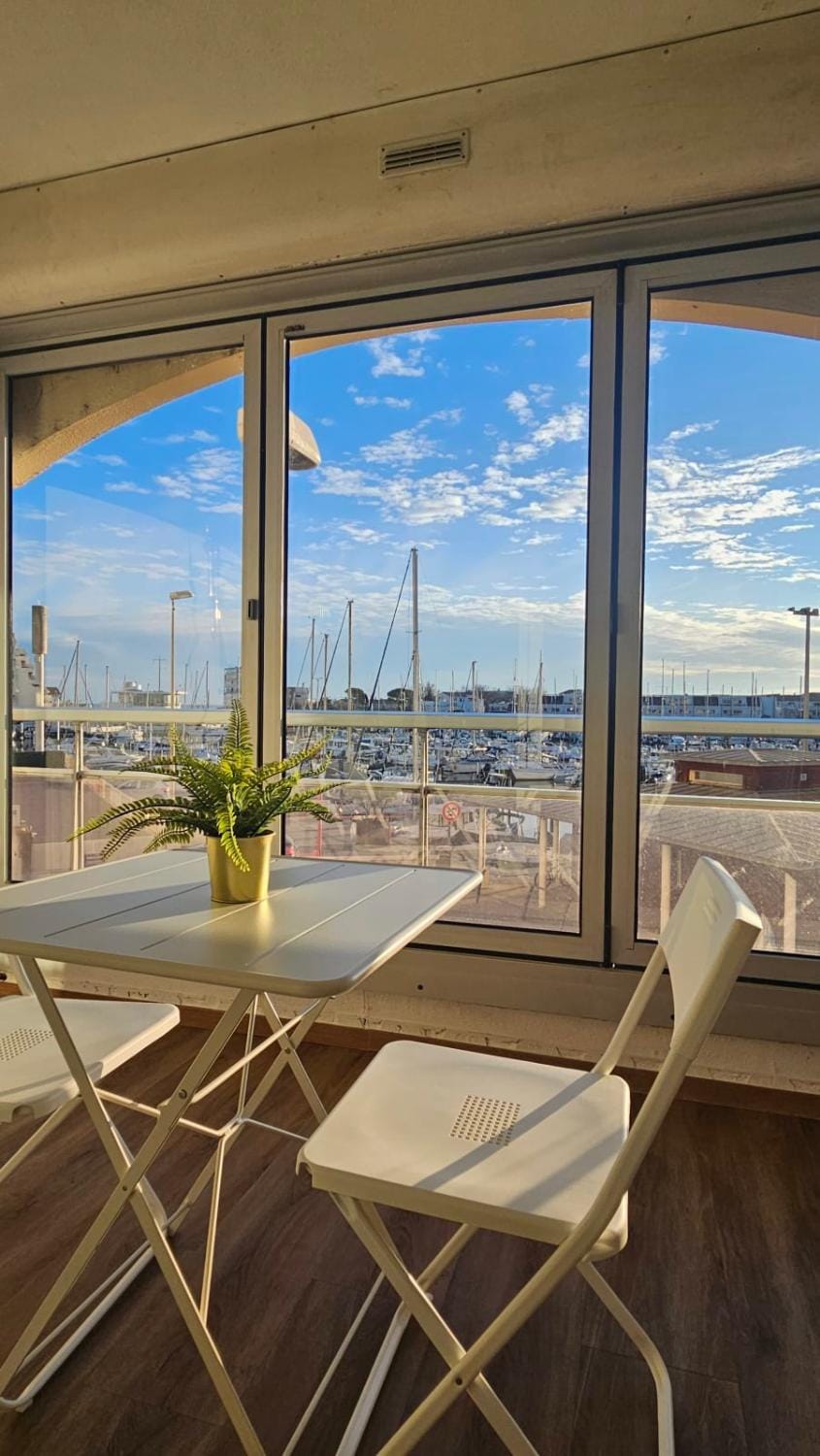 Studio With Balcony Facing The Port Apartment in Palavas-les-Flots