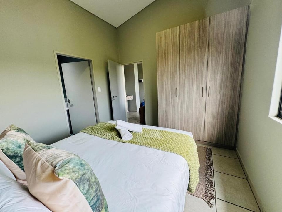 Bedroom, wardrobe