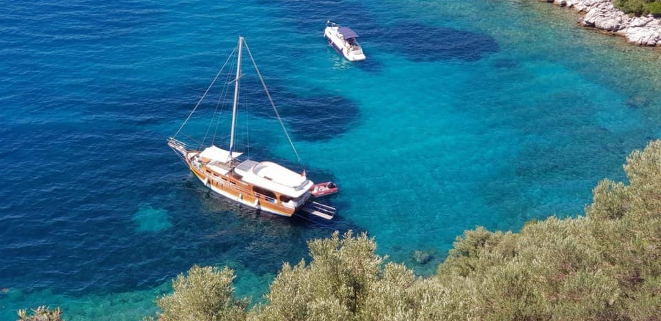 Hantur Gulet Docked boat in Marmaris