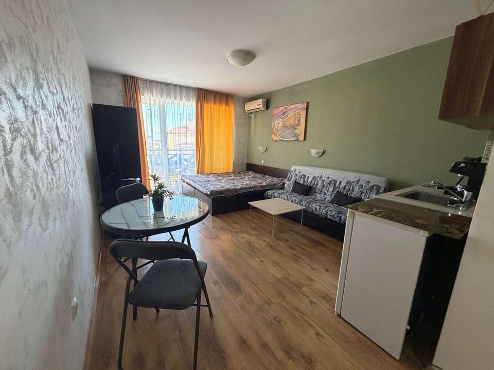 Charming Studio in Royal Palm Complex Sveti Vlas by Flat Mаnager Apartment in Burgas Province