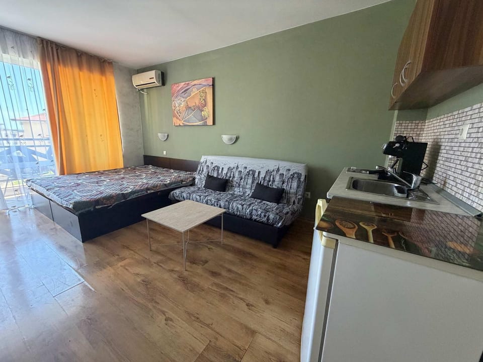 Charming Studio in Royal Palm Complex Sveti Vlas by Flat Mаnager Apartment in Burgas Province