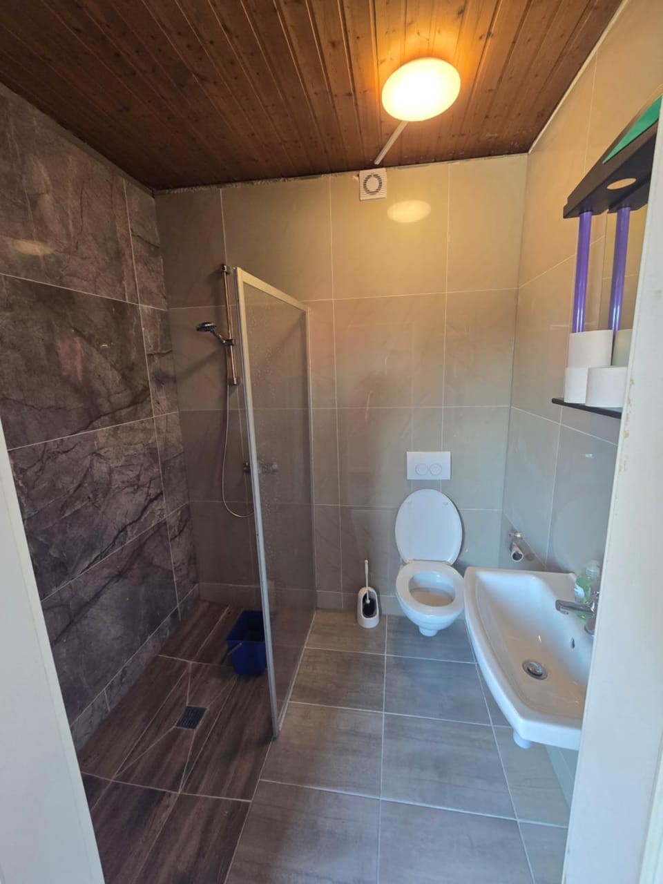 Gäste- und Monteurzimmer - Fitter room - Guest roomShort and long term Bed and Breakfast in Mannheim