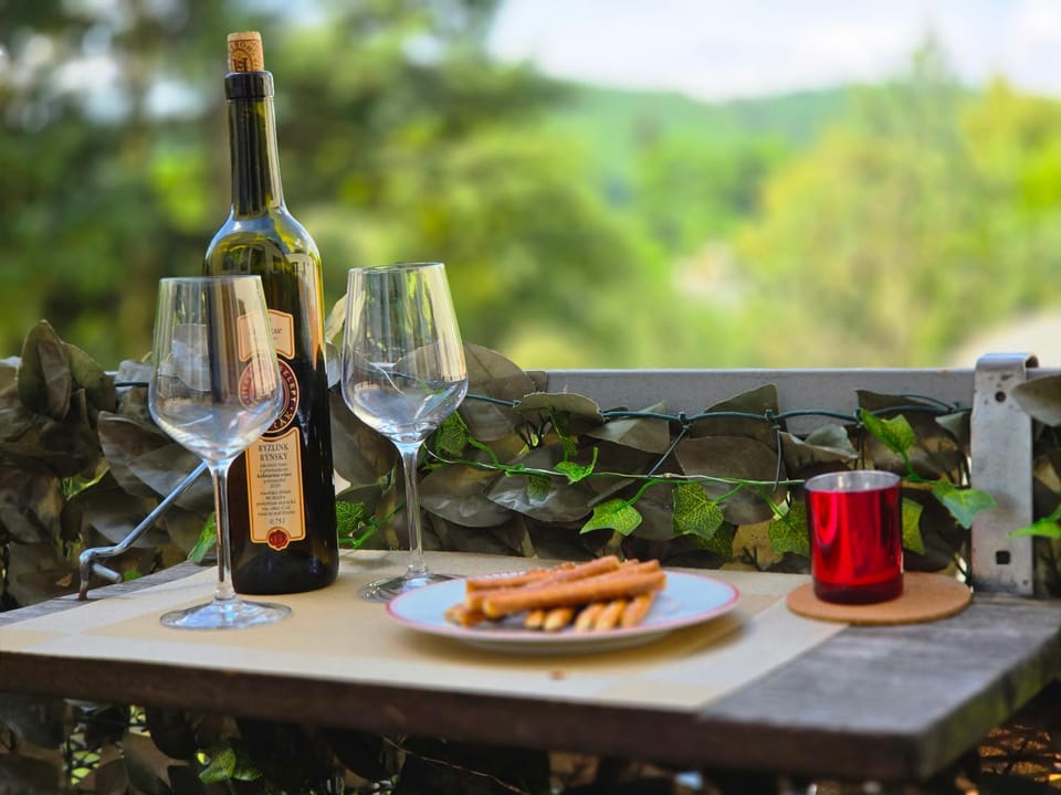 Natural landscape, Balcony/Terrace, Food, Drinks