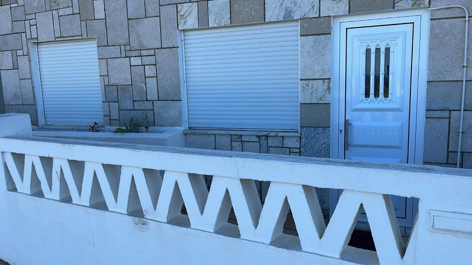 Sleeps2-FreeParking-WalkToBeach-Carvoeiro Apartment in Carvoeiro