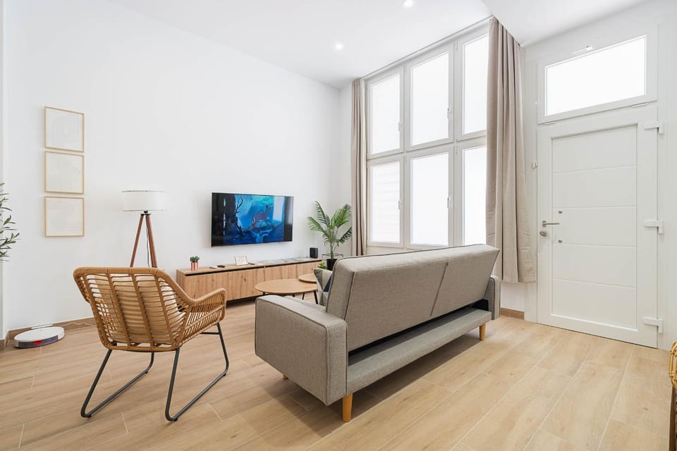 Communal lounge/ TV room, Living room, air conditioner, air conditioner