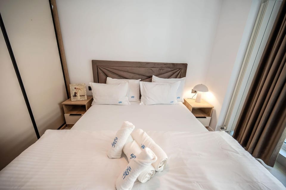 Velvet Breeze Apartment in Odyssey Pools Spa and Parking Apartment in Constanța County