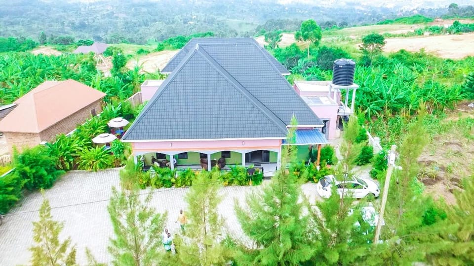Bamboo Suites Kihihi Hotel in Uganda