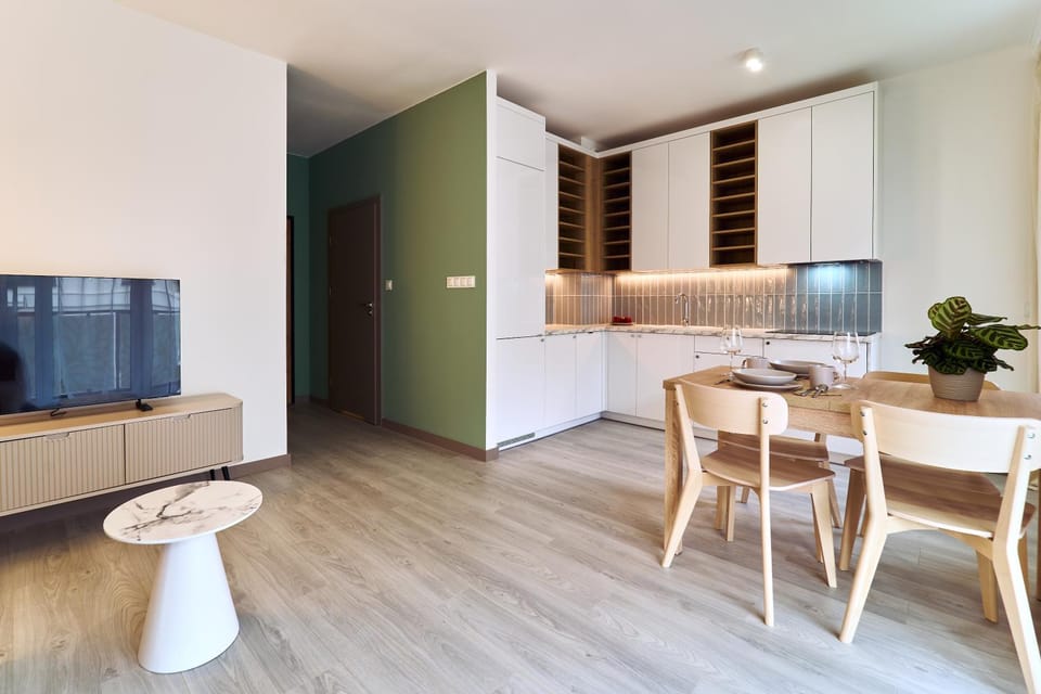 TV and multimedia, Kitchen or kitchenette, Living room, stove
