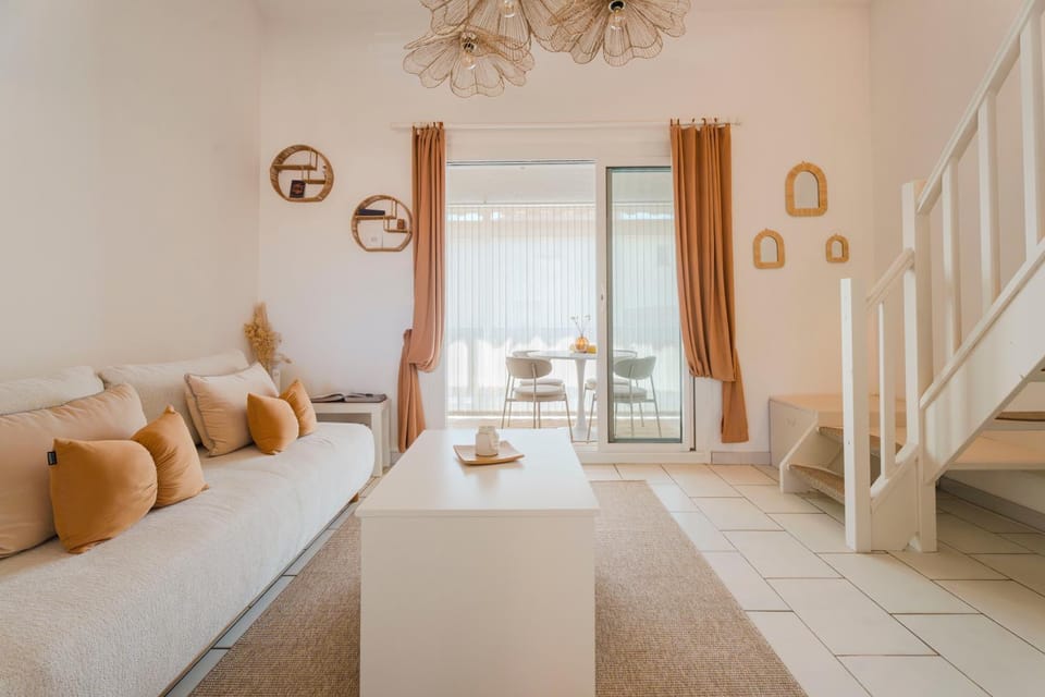 Appartement T2 - 6 couchages - 50m du port Miramar Apartment in La Londe-les-Maures