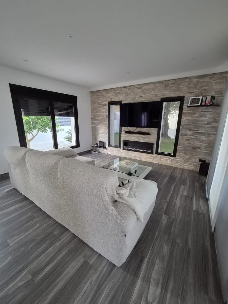 Communal lounge/ TV room