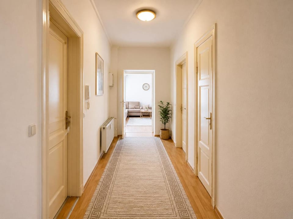 Stilvolle Altbauwohnung in zentraler Lage mit 2 Zimmern Apartment in Schwerin