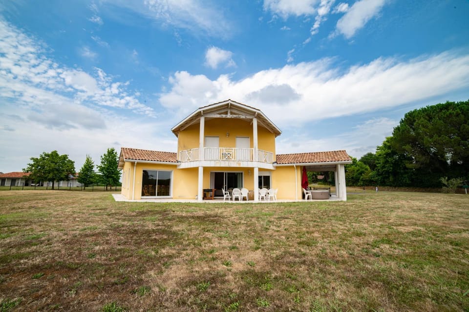 Property building, Garden