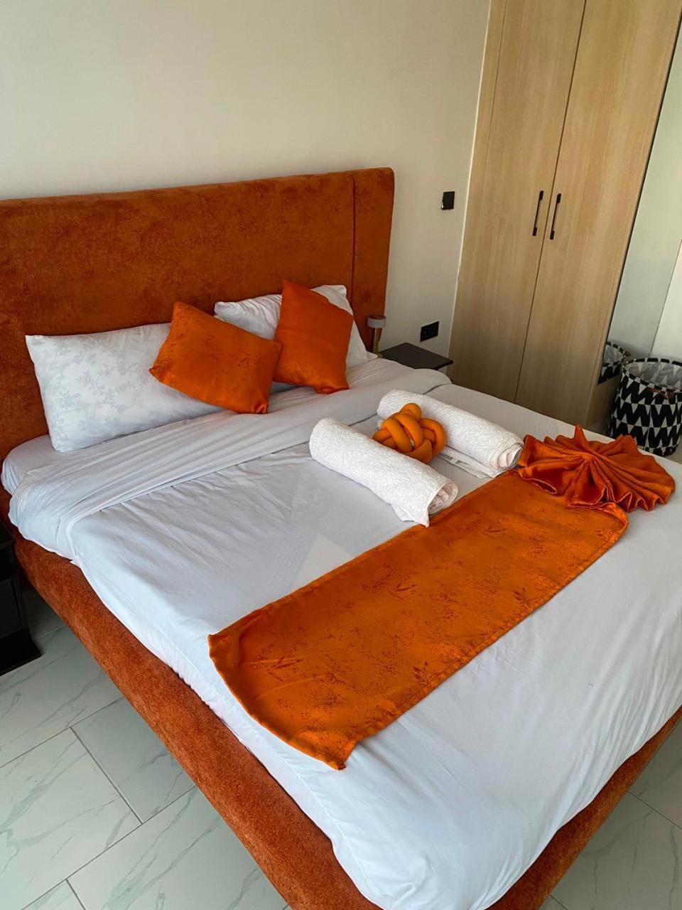 Bed, Bedroom, towels, wardrobe