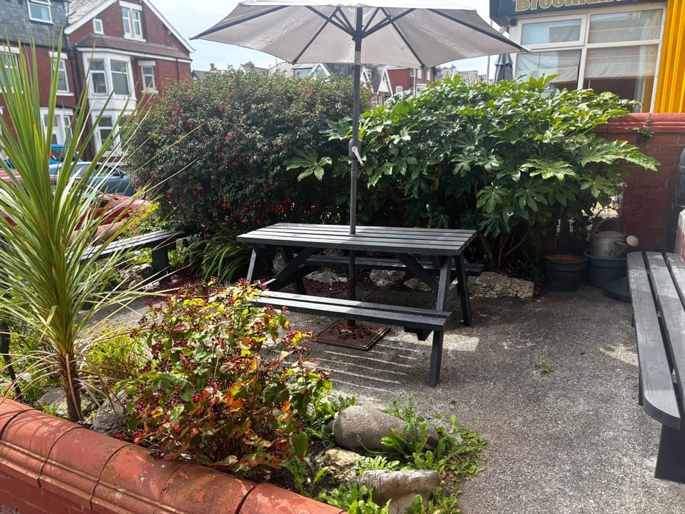 Garden view, Breakfast, Breakfast, English/Irish breakfast, Inner courtyard view