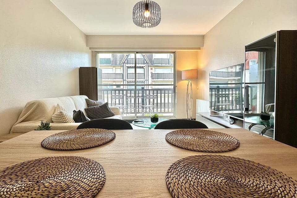 Apartment with balcony in the heart of Deauville Apartment in Deauville