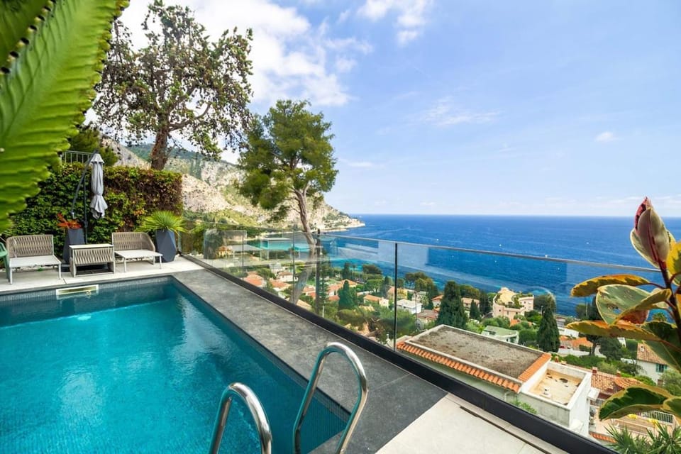 Villa with panoramic sea view - Private pool Villa in Eze
